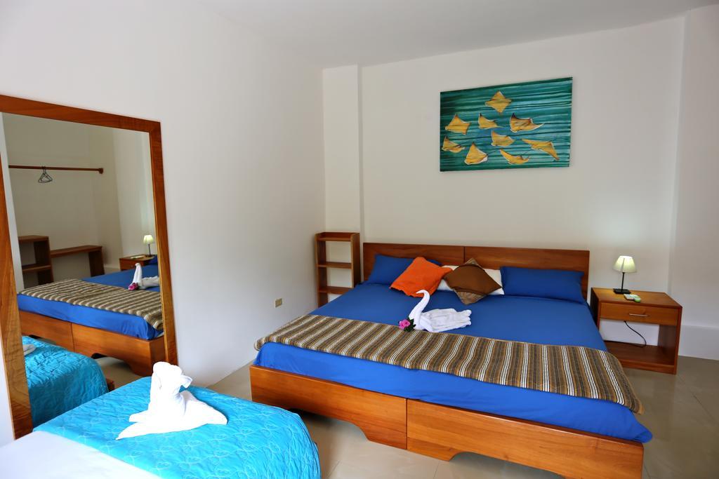 The Galapagos Pearl B&B Puerto Ayora  Extérieur photo